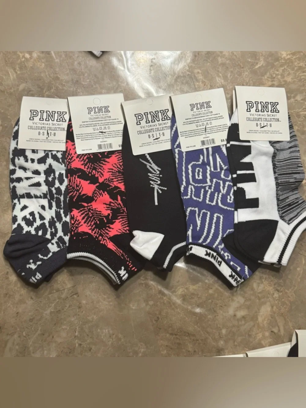 New Pink Victoria’s Secret Socks
With tags
New Pink socks
5 pairs included - Picture 3 of 3